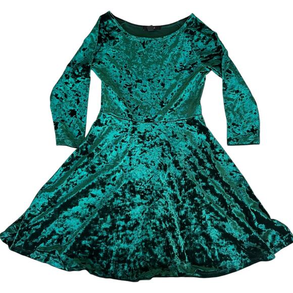 Women's Dress Bundle Size Medium - Picture 2 of 8